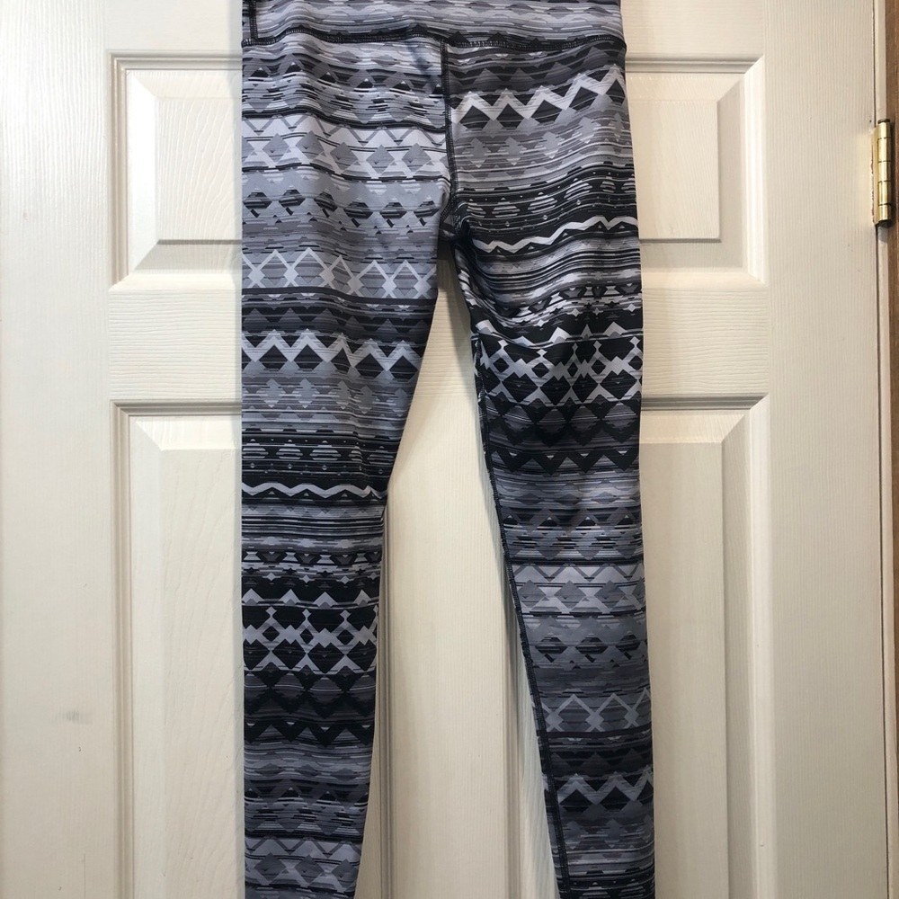90 Degree Reflex Geo Yoga‎ Leggings Athletic Southwestern Small (A2) - Picture 2 of 4